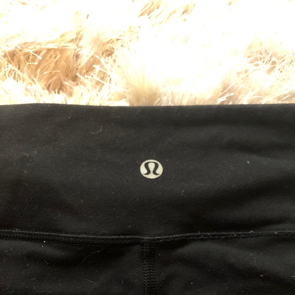 Black lululemon leggings